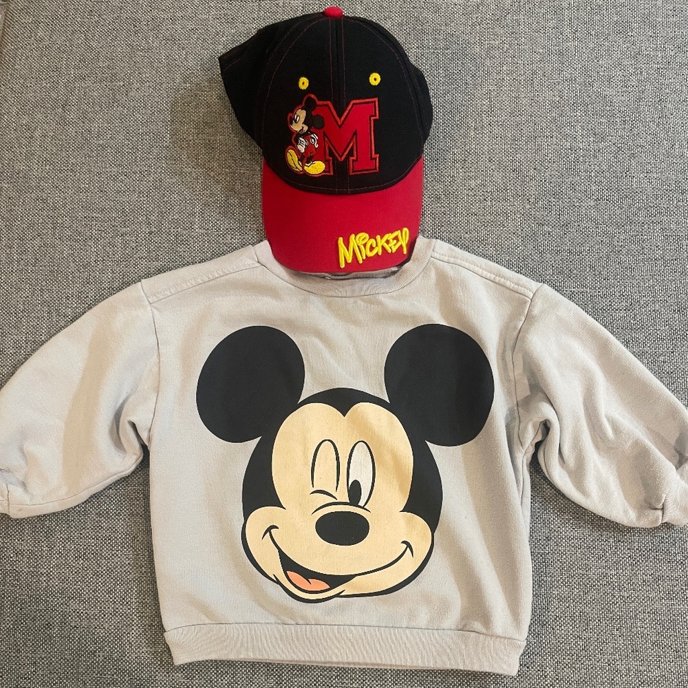 Disney Mickey‎ Mouse Youth Baseball hat and Mickey Friends Sweatshirt size 2T